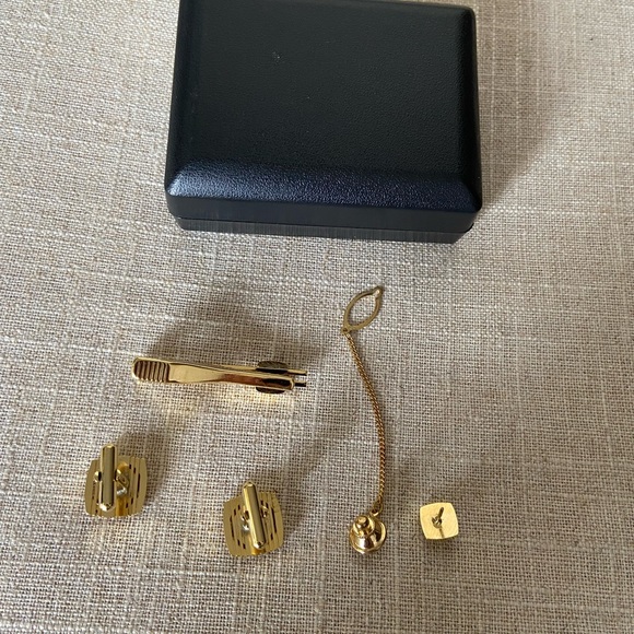 Brand new a set of Crystal Cuff Links & Tie Pin & Tie Clip with box (VTG) - Picture 5 of 9